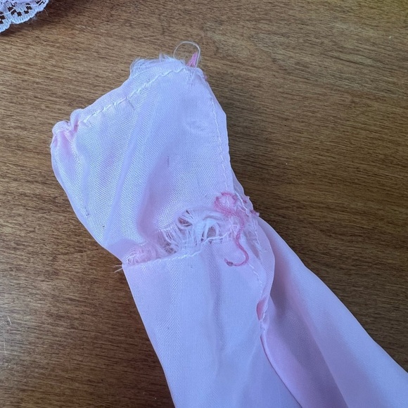 Mattel Vintage Barbie 1966 with Outfits - Picture 10 of 11